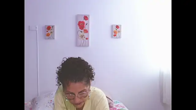 arianna ros3 online show from June 29, 2026, 9:47 pm
