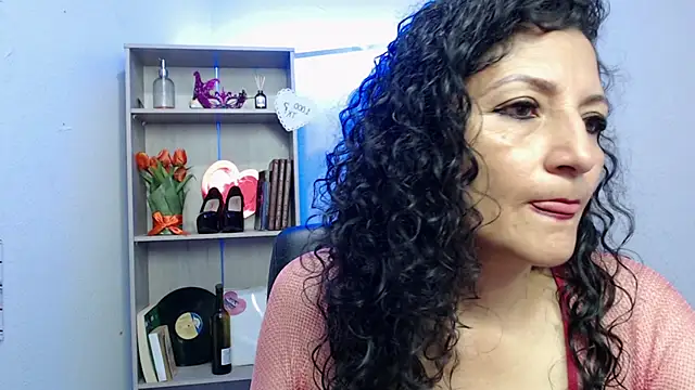 Snapshot of arianna_ros3 chatting on March 16, 2025, 3:17 pm arianna ros3 online show from March 16, 2025, 3:17 pm