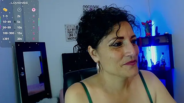 Snapshot of arianna_ros3 chatting on September 20, 2025, 4:45 pm arianna ros3 online show from September 20, 2025, 4:45 pm