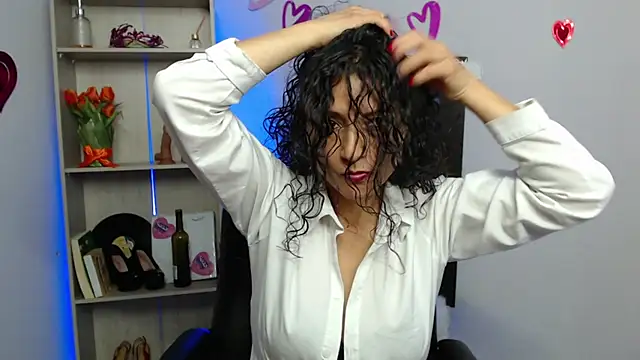 Snapshot of arianna_ros3 chatting on March 3, 2025, 6:24 pm arianna ros3 online show from March 3, 2025, 6:24 pm