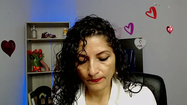 Snapshot of arianna_ros3 chatting on March 7, 2025, 3:07 pm arianna ros3 online show from March 7, 2025, 3:07 pm