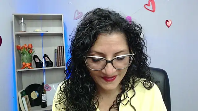 Snapshot of arianna_ros3 chatting on March 11, 2025, 2:18 pm arianna ros3 online show from March 11, 2025, 2:18 pm