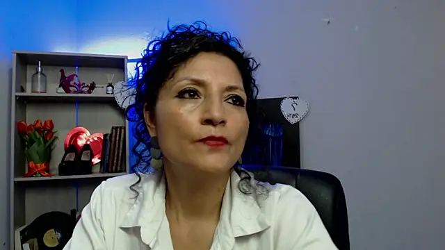 Snapshot of arianna_ros3 chatting on March 15, 2025, 5:15 pm arianna ros3 online show from March 15, 2025, 5:15 pm