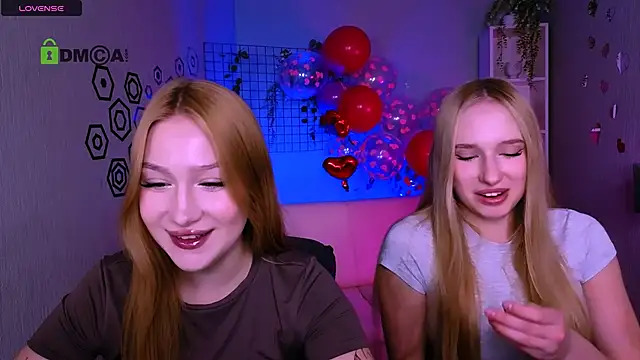 Snapshot of playful_sophie chatting on February 16, 2026, 8:29 pm playful sophie online show from February 16, 2026, 8:29 pm