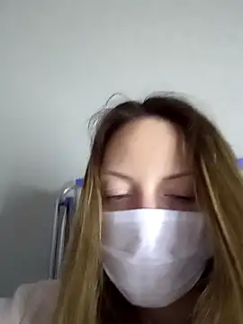 Snapshot of KattyLuuu chatting on April 11, 2026, 7:50 pm KattyLuuu online show from April 11, 2026, 7:50 pm