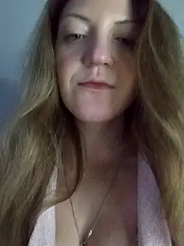 Snapshot of KattyLuuu chatting on March 22, 2026, 2:18 pm KattyLuuu online show from March 22, 2026, 2:18 pm