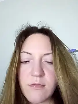 Snapshot of KattyLuuu chatting on April 15, 2026, 7:51 pm KattyLuuu online show from April 15, 2026, 7:51 pm