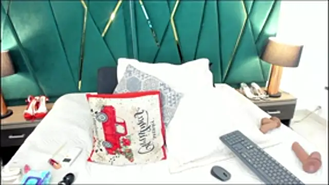 Tamara Myller online show from March 4, 2026, 12:57 pm