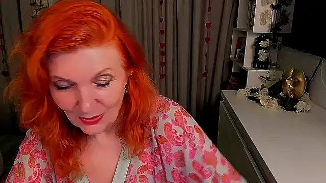 Fire-Fox-One online show from October 6, 2025, 7:36 pm