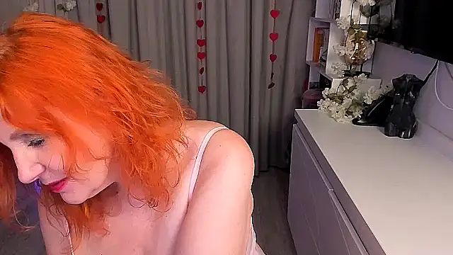 Fire-Fox-One online show from November 6, 2025, 9:08 pm