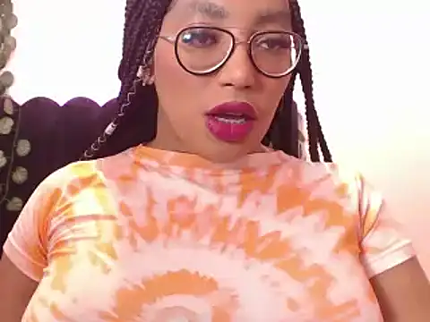 AmyBriiggs online show from October 20, 2025, 5:20 am