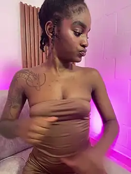 Zizi-campbel online show from April 17, 2026, 8:39 am