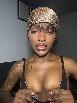 Zizi-campbel online show from February 2, 2025, 5:42 am