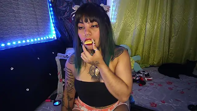 Snapshot of Eta_carinae chatting on October 20, 2025, 2:57 am Eta carinae online show from October 20, 2025, 2:57 am