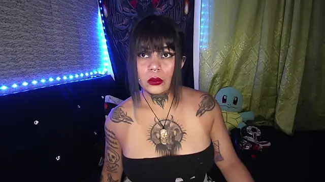 Snapshot of Eta_carinae chatting on October 16, 2025, 1:14 am Eta carinae online show from October 16, 2025, 1:14 am