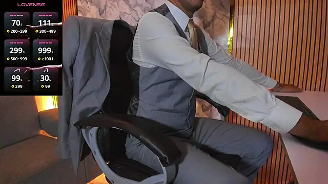 Hideintheoffice online show from October 15, 2025, 1:48 am