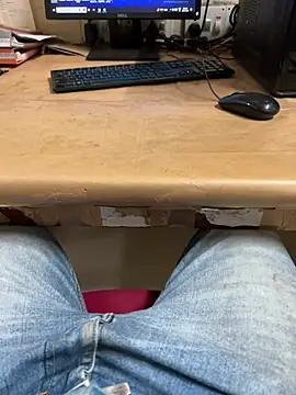 Snapshot of Hillz_king_98 chatting on January 27, 2025, 9:00 pm Hillz king 98 online show from January 27, 2025, 9:00 pm