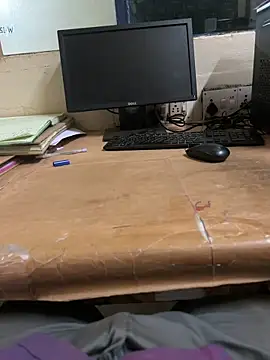 Snapshot of Hillz_king_98 chatting on October 12, 2025, 11:28 pm Hillz king 98 online show from October 12, 2025, 11:28 pm