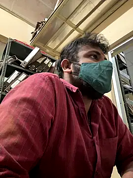 Snapshot of Hillz_king_98 chatting on September 28, 2025, 7:43 pm Hillz king 98 online show from September 28, 2025, 7:43 pm