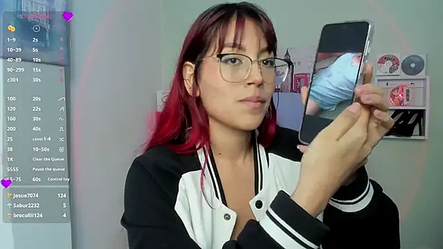 Snapshot of Fresita_Rosita chatting on March 7, 2025, 6:43 pm Fresita Rosita online show from March 7, 2025, 6:43 pm