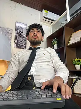 Snapshot of Samir_bear chatting on April 25, 2026, 1:41 pm Samir bear online show from April 25, 2026, 1:41 pm