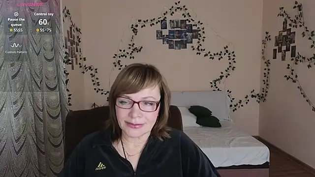 Miss Moren online show from November 13, 2025, 4:38 am