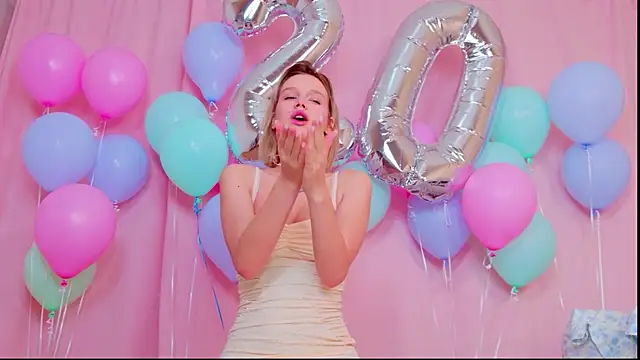 Snapshot of MeowthLilu chatting on February 5, 2026, 3:57 am MeowthLilu online show from February 5, 2026, 3:57 am