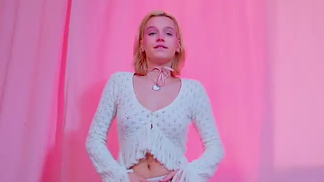 Snapshot of MeowthLilu chatting on March 20, 2026, 4:02 am MeowthLilu online show from March 20, 2026, 4:02 am