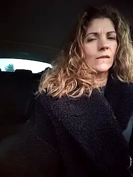 Snapshot of sansan2411 chatting on February 12, 2026, 4:51 pm sansan2411 online show from February 12, 2026, 4:51 pm