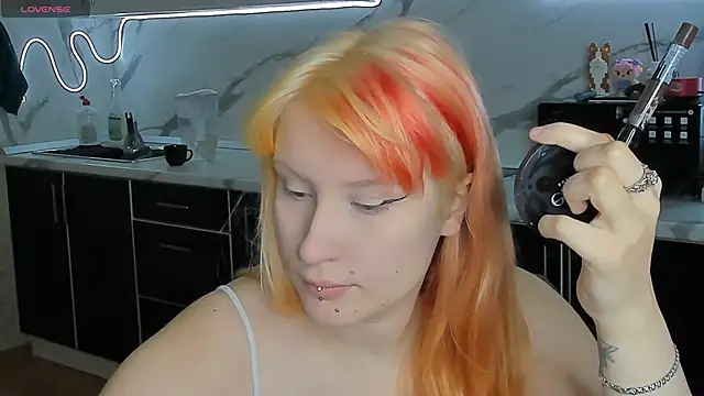 Snapshot of Sweet_white_chocolate chatting on November 17, 2025, 8:29 am Sweet white chocolate online show from November 17, 2025, 8:29 am