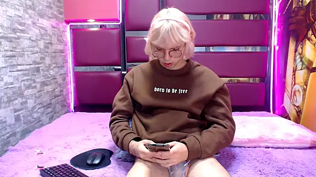 perfectlump online show from October 13, 2025, 3:13 pm