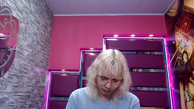 perfectlump online show from October 18, 2025, 1:57 pm