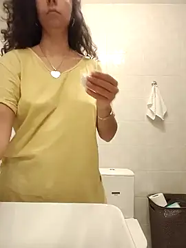 naughty69curls online show from November 11, 2025, 7:41 pm