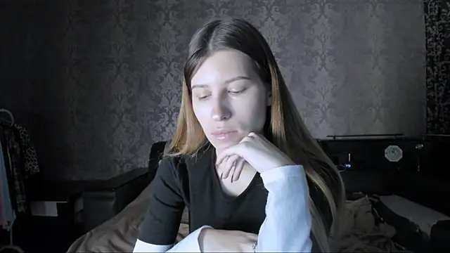 Agnes Allenn online show from November 7, 2025, 9:58 am