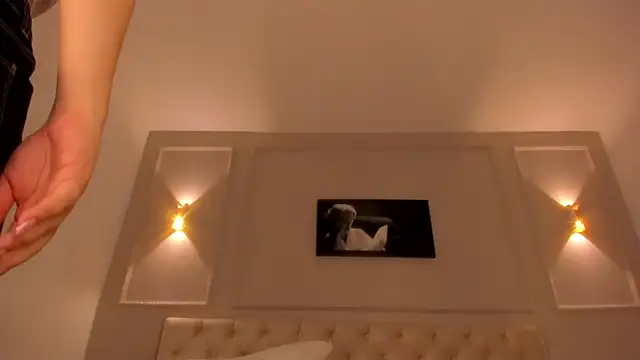 anniemartinezz online show from September 15, 2025, 12:27 pm