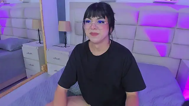 Snapshot of RoseCassie chatting on March 18, 2025, 3:44 pm RoseCassie online show from March 18, 2025, 3:44 pm