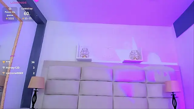 Snapshot of RoseCassie chatting on March 7, 2025, 7:27 pm RoseCassie online show from March 7, 2025, 7:27 pm