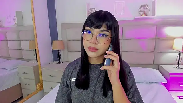 Snapshot of RoseCassie chatting on February 26, 2025, 1:43 pm RoseCassie online show from February 26, 2025, 1:43 pm