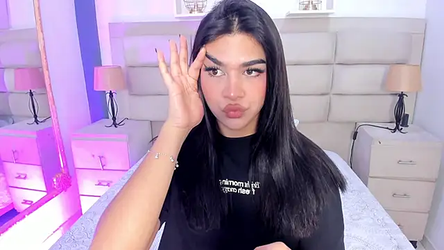 Snapshot of RoseCassie chatting on September 11, 2025, 1:00 pm RoseCassie online show from September 11, 2025, 1:00 pm