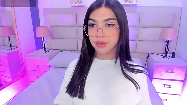 Snapshot of RoseCassie chatting on September 9, 2025, 12:36 pm RoseCassie online show from September 9, 2025, 12:36 pm