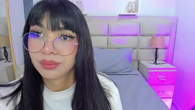Snapshot of RoseCassie chatting on March 13, 2025, 12:56 pm RoseCassie online show from March 13, 2025, 12:56 pm