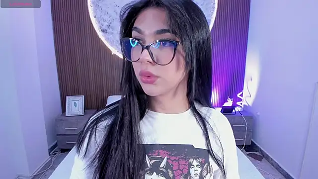 RoseCassie online show from December 20, 2025, 1:14 pm