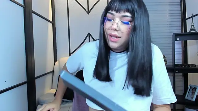 Snapshot of RoseCassie chatting on February 22, 2025, 10:09 pm RoseCassie online show from February 22, 2025, 10:09 pm