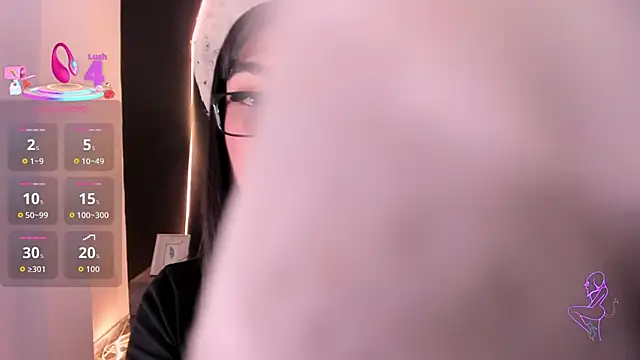 RoseCassie online show from November 25, 2025, 1:33 pm