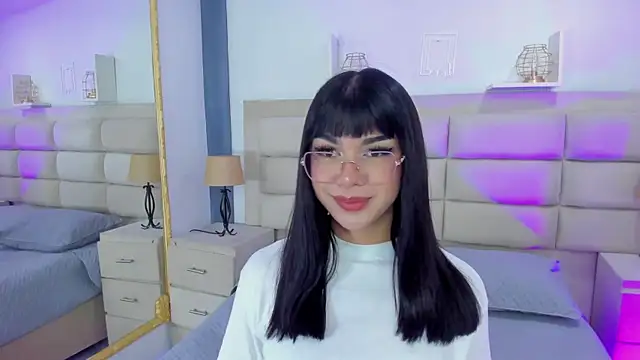 Snapshot of RoseCassie chatting on March 20, 2025, 12:43 pm RoseCassie online show from March 20, 2025, 12:43 pm