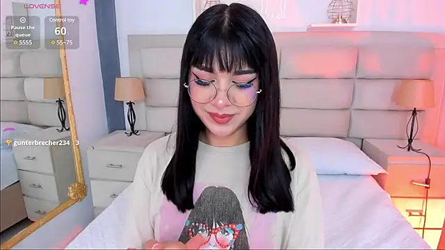 Snapshot of RoseCassie chatting on March 9, 2025, 1:48 pm RoseCassie online show from March 9, 2025, 1:48 pm