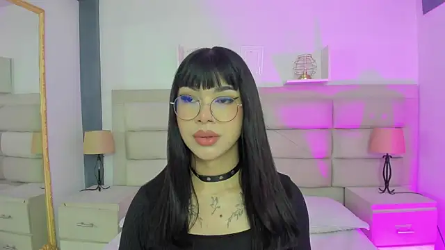 Snapshot of RoseCassie chatting on February 27, 2025, 12:45 pm RoseCassie online show from February 27, 2025, 12:45 pm
