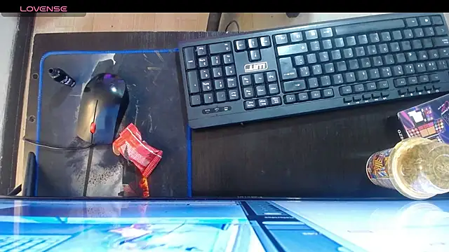 mia collens online show from March 6, 2025, 1:27 am