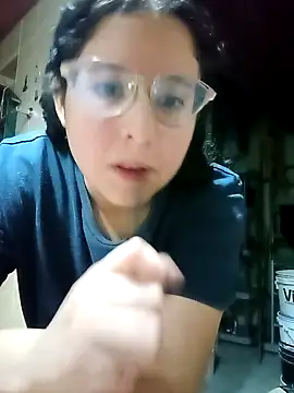 valentina568 online show from November 27, 2025, 3:29 am