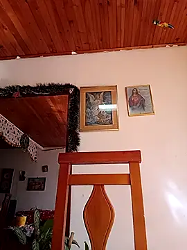 valentina568 online show from November 15, 2025, 2:32 pm